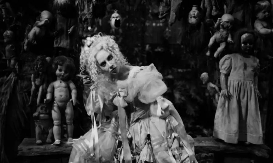 Lady Gaga estrena videoclip “The Dead Dance” grabado en la Isla de las Mu&ntilde;ecas de Xochimilco