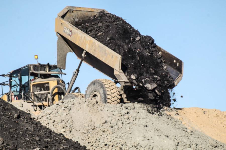 Rescatan a ocho mineros en Coahuila; autoridades confirman que est&aacute;n fuera de peligro