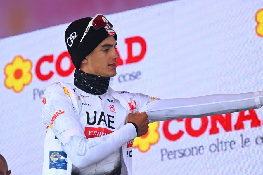 Isaac del Toro se impone en el Giro Della Toscana en Italia