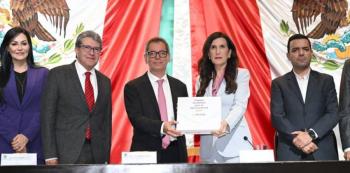 Diputados reciben Paquete Econ&oacute;mico 2026 para su an&aacute;lisis