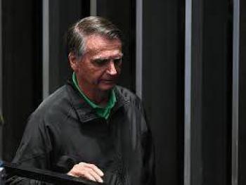 Diputados brasile&ntilde;os buscan librar de la c&aacute;rcel a Bolsonaro