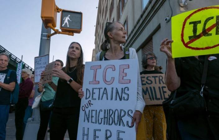 Gobierno de EEUU reporta salida de m&aacute;s de 2 millones de migrantes