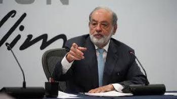 Slim firma con Pemex contrato para explotaci&oacute;n de pozos en Veracruz por casi 2 mil mdd