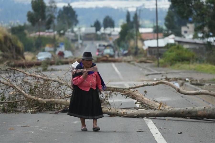 Ecuador declara estado de excepci&oacute;n ante radicalizaci&oacute;n de protestas ind&iacute;genas