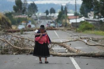 Ecuador declara estado de excepci&oacute;n ante radicalizaci&oacute;n de protestas ind&iacute;genas