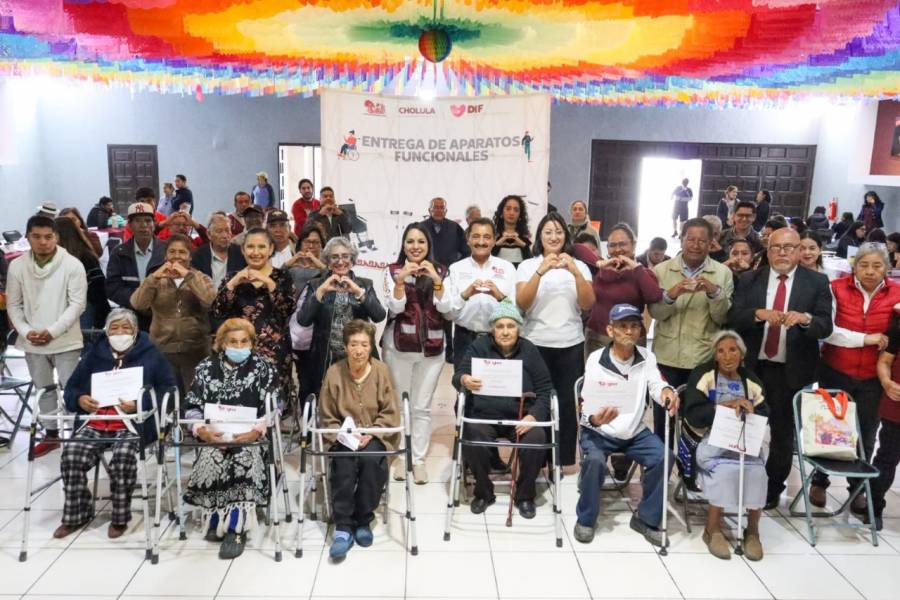Tonantzin Fern&aacute;ndez encabeza 13º Mi&eacute;rcoles del Pueblo en San Pedro Cholula
