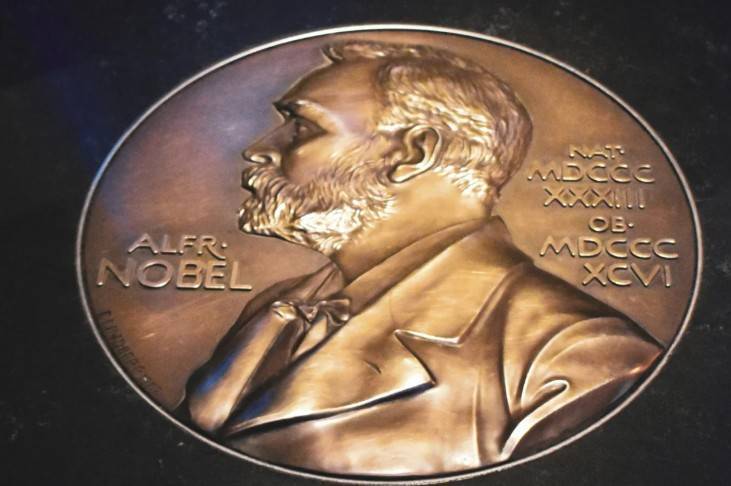 Por qu&eacute; no conocemos a quienes nominan a los Premios Nobel
