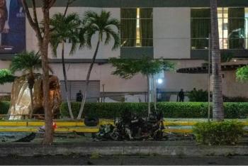 Explosi&oacute;n de coche bomba frente a centro comercial en Guayaquil deja un muerto