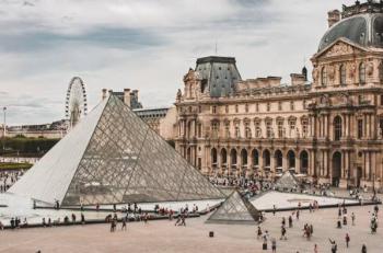 Robo a plena luz: la historia oculta del Louvre