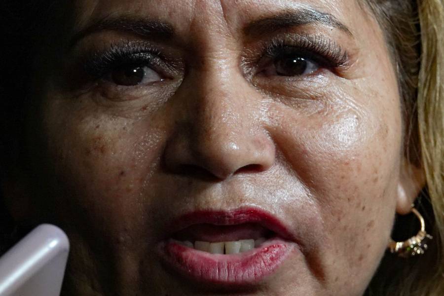 Ceci Flores invita a Fern&aacute;ndez Noro&ntilde;a a unirse a b&uacute;squeda de desaparecidos en Sinaloa