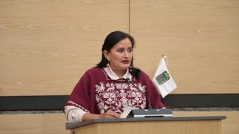 Impulsa diputada Esther Mart&iacute;nez protecci&oacute;n legal y cultural a los bordados tradicionales de Hueyapan