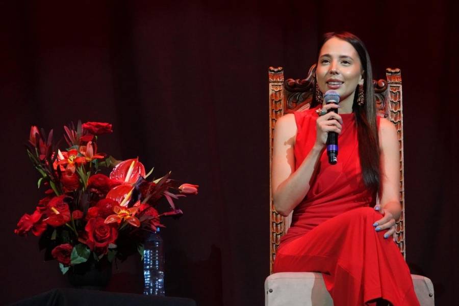 Gabo Cuevas revela presunto problema de adicciones de Majo Aguilar