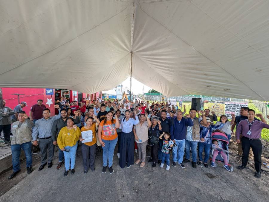 Ariadna Ayala impulsa la rehabilitaci&oacute;n vial en la Carretera a Tianguismanalco