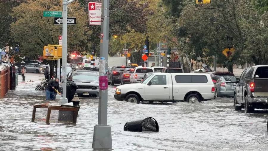Inundaciones en Nueva York dejan dos muertos y rompen r&eacute;cords hist&oacute;ricos de lluvia