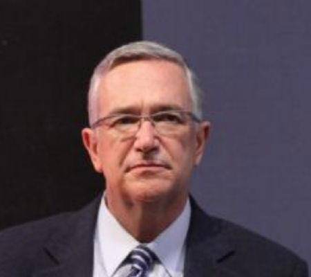 Ricardo Salinas Pliego lamenta asesinato del alcalde de Uruapan y critica la violencia en M&eacute;xico