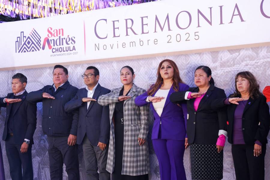 En ceremonia c&iacute;vica Lupita Cuautle reafirma su compromiso con la paz y la seguridad del municipio