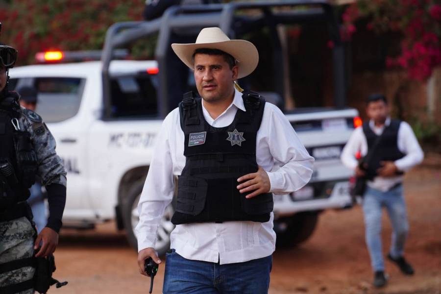 Harfuch descarta v&iacute;nculos de escoltas de alcalde de Uruapan con el crimen organizado