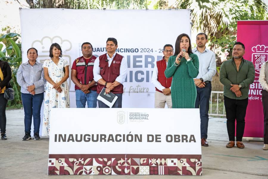 Omar Mu&ntilde;oz entrega arco techo del “Bachillerato Octavio Paz”