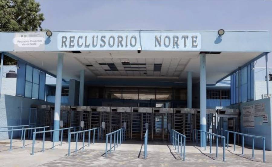 En Zona de Ingreso y con custodio de vista, en Reclusorio Norte, permanece hombre que agredi&oacute; a la presidenta Sheinbaum