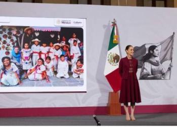 Ni&ntilde;a ind&iacute;gena denuncia machismo presidencial en acto oficia