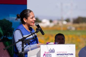 Mejora Lupita Cuautle servicios b&aacute;sicos en San Luis Tehuiloyocan con nueva red de electrificaci&oacute;n