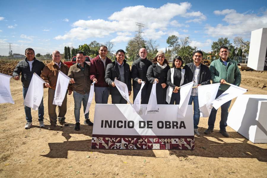 Omar Mu&ntilde;oz dignifica espacios deportivos de Cuautlancingo