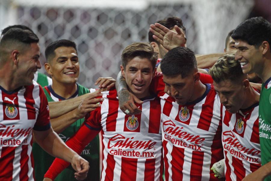 Isaac Brizuela deja a las Chivas tras 11 a&ntilde;os en el reba&ntilde;o