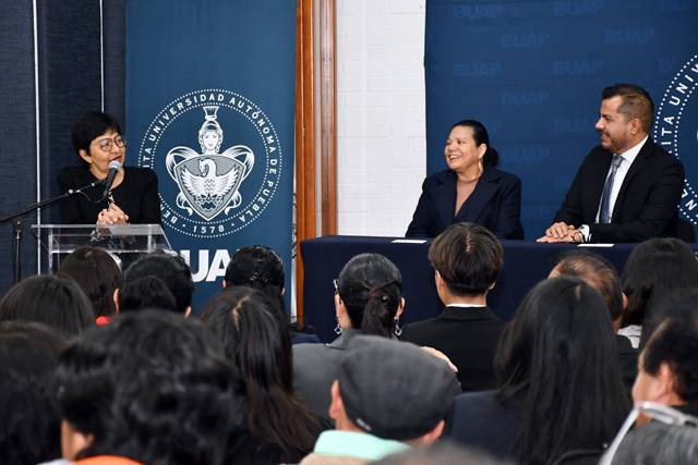 Preside Rectora informe de labores del director de la Preparatoria Gral. L&aacute;zaro C&aacute;rdenas del R&iacute;o
