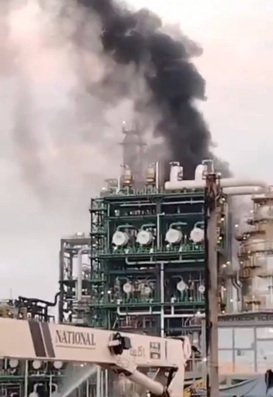 Refiner&iacute;a Olmeca opera con normalidad tras conato de incendio en una de sus &aacute;reas