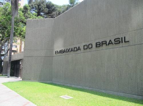 Luego de la ruptura diplom&aacute;tica, Brasil toma representaci&oacute;n de M&eacute;xico en Peru