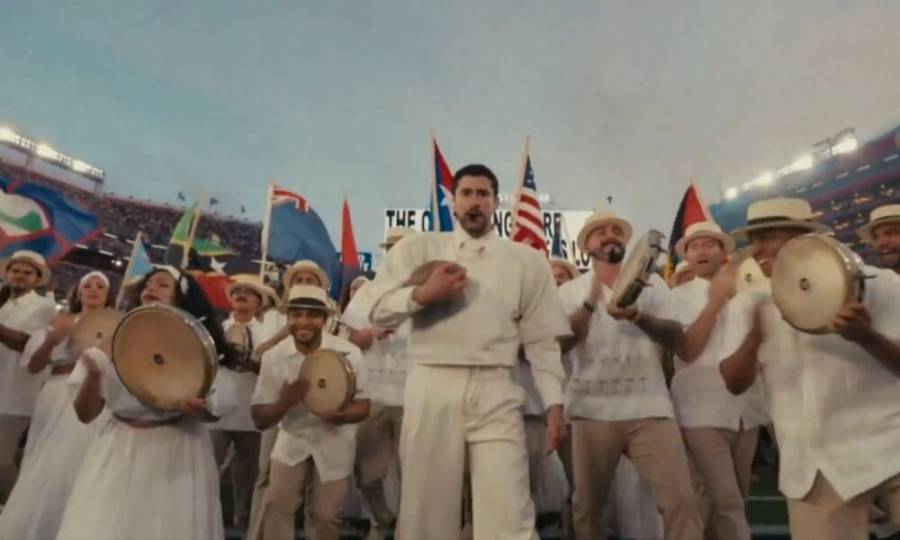 Bad Bunny politiza con otra visi&oacute;n de “Am&eacute;rica” en el Super Bowl; 