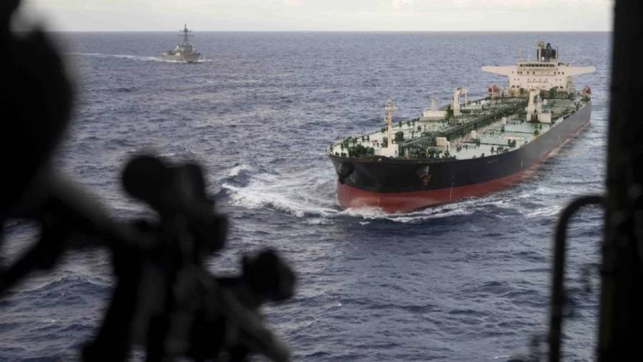 Estados Unidos intercepta petrolero en el &Iacute;ndico por violar bloqueo de Trump en el Caribe