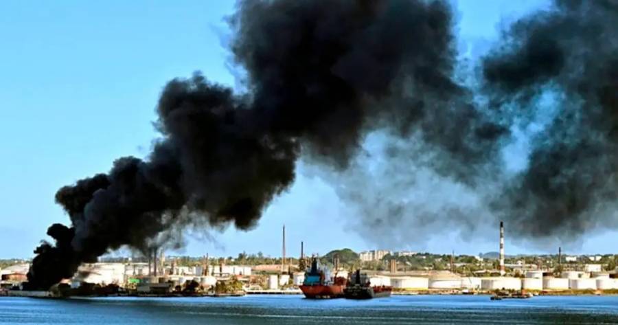 Incendio en refiner&iacute;a &Ntilde;ico L&oacute;pez de  La Habana genera alarma en plena crisis energ&eacute;tica