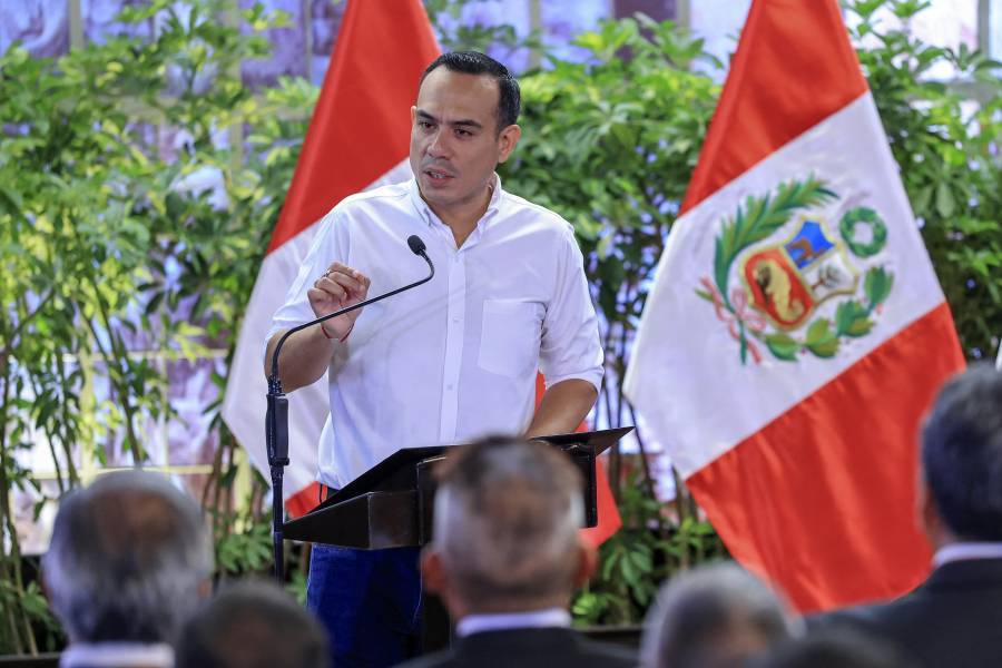 Congreso de Per&uacute; debate la destituci&oacute;n del presidente interino Jer&iacute;