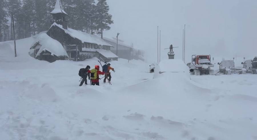 Avalancha de nieve deja 10 esquiadores desaparecidos y 6 varados cerca del lago Tahoe, en California