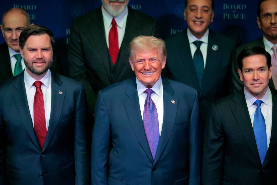 Estados Unidos listo para posible ataque a Ir&aacute;n; Trump a&uacute;n no decide medida definitiva