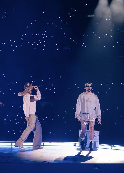 Eladio Carri&oacute;n cierra gira internacional en Ciudad de M&eacute;xico y se une a Bad Bunny en Buenos Aires