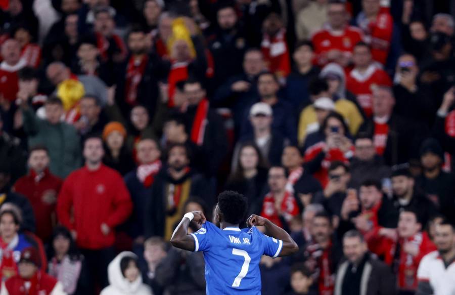Benfica investigar&aacute; a dos hinchas por gestos racistas a Vinicius Junior