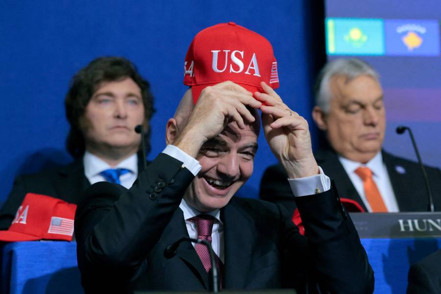 El COI no ve irregularidad en cercan&iacute;a de Infantino con Trump