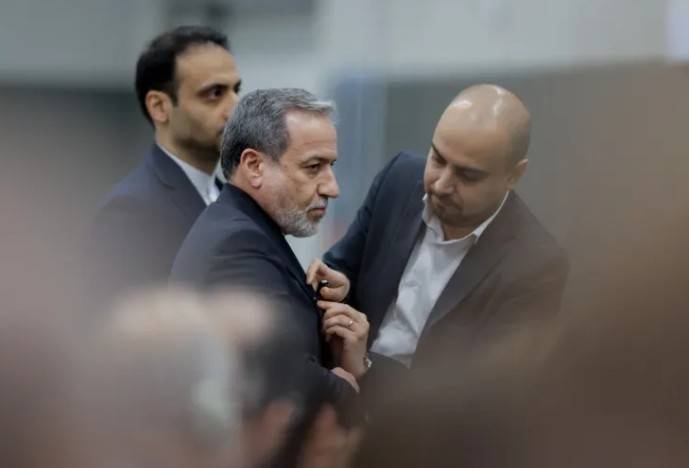 Ir&aacute;n advierte que responder&aacute; a cualquier ataque de EU y prev&eacute; di&aacute;logo en Ginebra