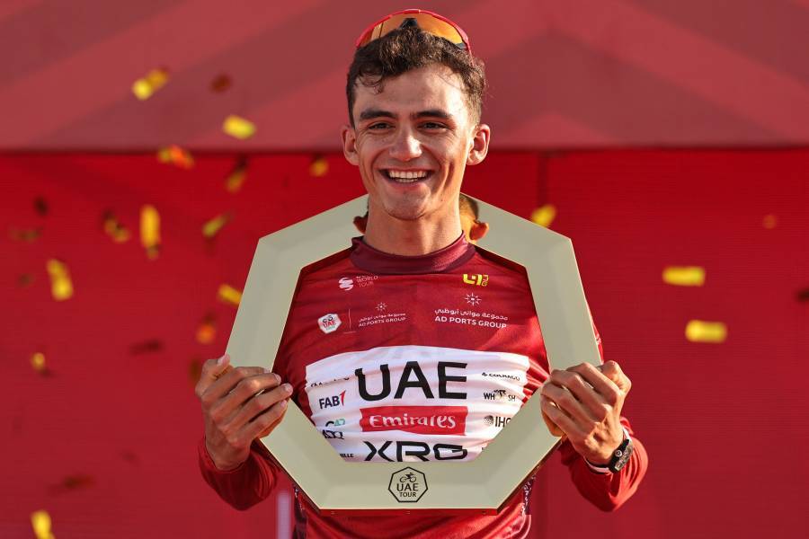 El ciclista mexicano Isaac del Toro gana el Tour UAE