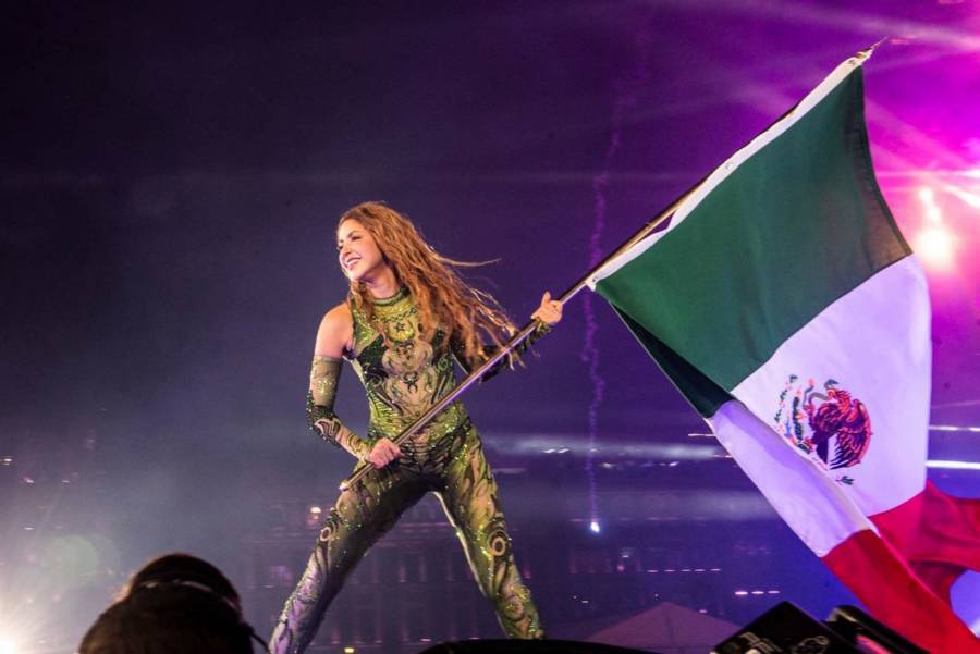 Fans reclaman ausencia de transmisi&oacute;n del concierto de Shakira en el Z&oacute;calo