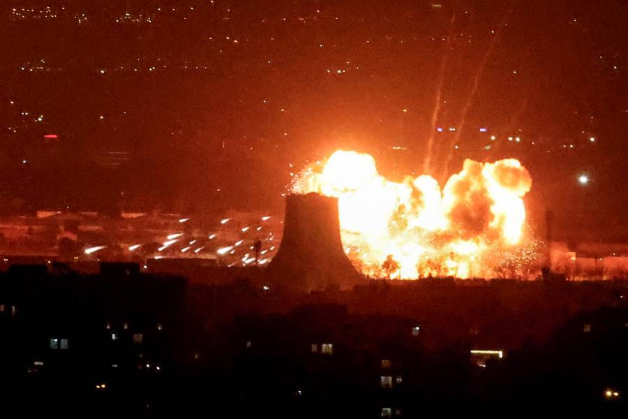 Estados Unidos e Israel bombardean instalaci&oacute;n clave de los hut&iacute;es en Yemen