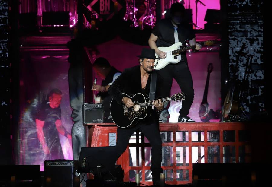 Ricardo Arjona encabezar&aacute; el primer gran concierto en el renovado Estadio Banorte