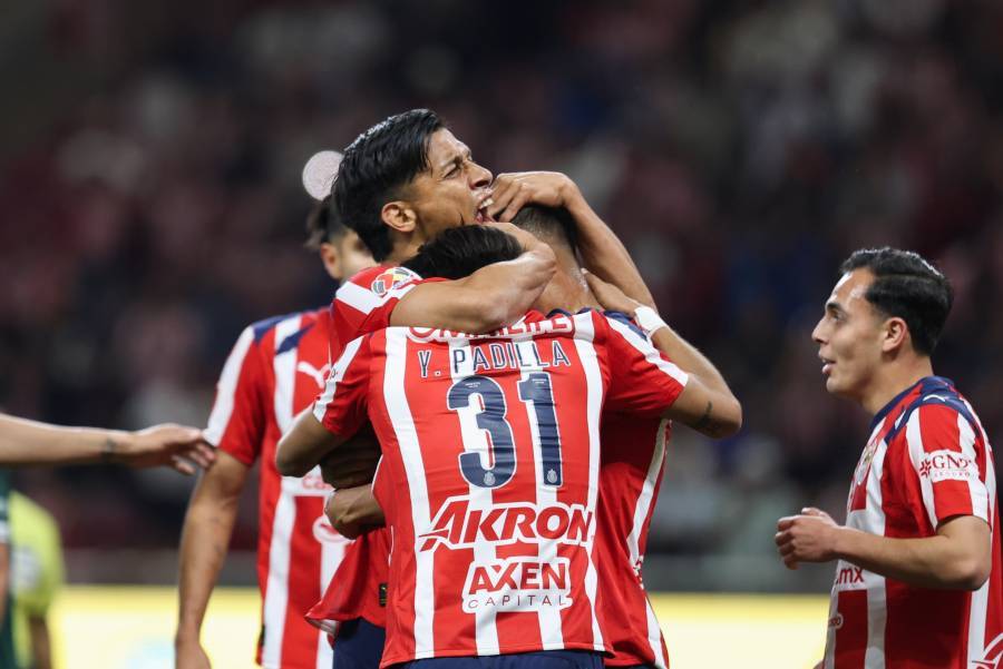 Chivas aplasta a Le&oacute;n y se adue&ntilde;a del liderato del Clausura 2026