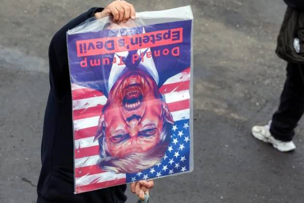 Trump llama “cobardes” a aliados de la OTAN por guerra con Ir&aacute;n
