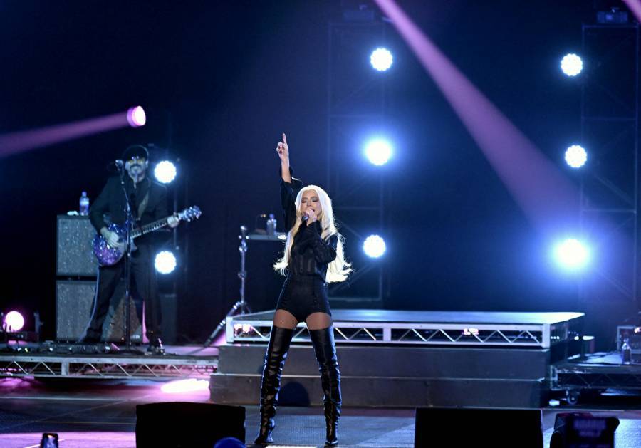 Fans de Christina Aguilera amenazan con denuncia ante Profeco por corta duraci&oacute;n de concierto en CDMX