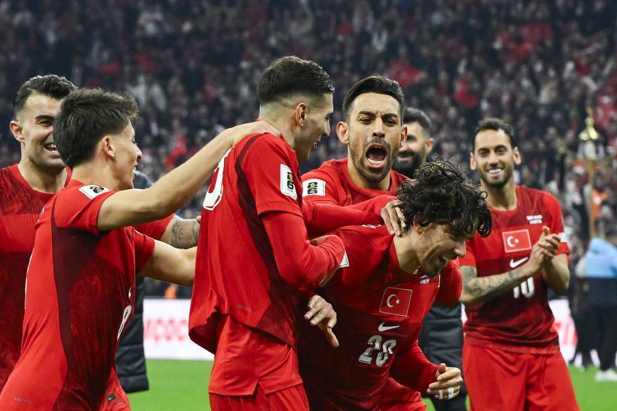Turqu&iacute;a derrota a Rumania y queda a un paso del Mundial 2026