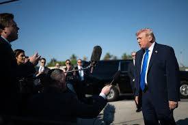 Aprobaci&oacute;n de Trump cae a 36%