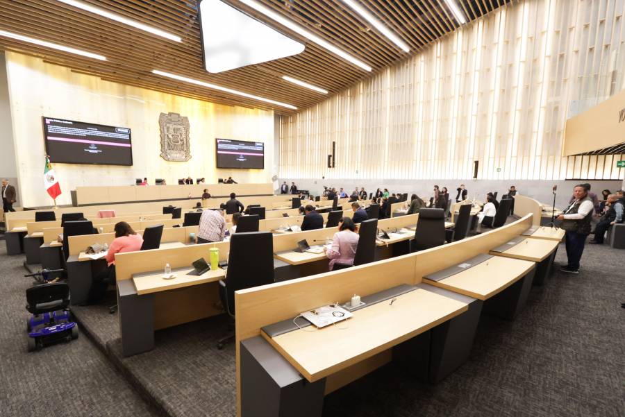 Avala Puebla reforma de Sheinbaum; Cabildo pasar&aacute; de 23 a 15 regidores